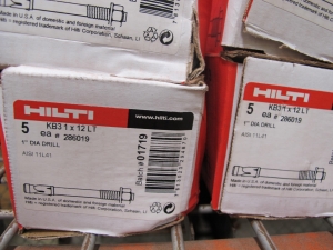 LOT TO INCLUDE: LARGE QUANTITY OF HILTI ANCHORS AND BOLTS. LOADING & HANDLING FEE $15-4210